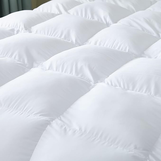 Luxurious White Solid Heavy Weight, King Size Goose Feathers Down Comforter for Winter Weather Duvet Insert, Premium Baffle Box, 100% Egyptian Cotton Cover, 70 oz. Fill Weight