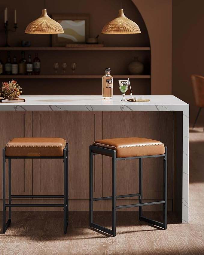 VASAGLE EKHO Collection - Bar Stools Set of 4, Counter Height Bar Stools, Synthetic Leather with Stitching, Mid-Century Modern Counter Stools, 26-Inch Tall, Kichen Home Bar Dining Room, Caramel Brown