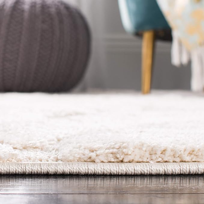 SAFAVIEH Florida Shag Collection Area Rug - 9' Round, Creme & Creme, Scroll Design, Non-Shedding & Easy Care, 1.2-inch Thick Ideal for High Traffic Areas in Living Room, Bedroom (SG455-1111)