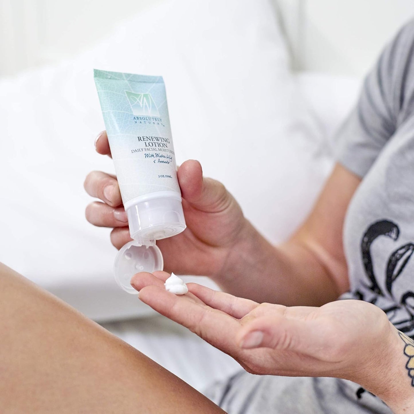 Renewing Lotion Facial Moisturizer with Aloe, Vegan, Made in the USA