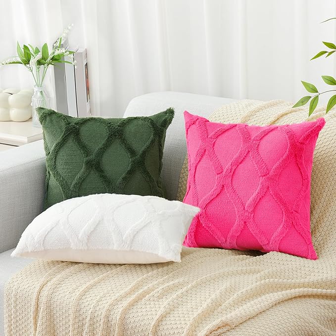 decorUhome Throw Pillow Covers 22x22 Inch Set of 2, Soft Plush Faux Fur Wool Forest Elf Couch Pillow Covers, Decorative Neutral Pillow Cases for Bed Sofa Living Room Home Decor