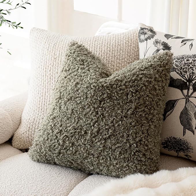 Foindtower 2 Pieces 20x20 Inch Sage Green, Faux Fur Throw Pillow Cover Accent Sherpa Pillow Fuzzy Soft Pillowcases Sheepskin Decorative Fleece Cushion Case for Bed Couch Living Room