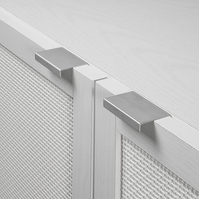 Sango Orre 2-Door Cabinet, Modern White Storage Cabinet with Synthetic Rattan Door Panels, Adjustable Shelf, Cylindrical Wood Legs, Discreet Finger Pulls, Elegant Furniture for Office or Living Room